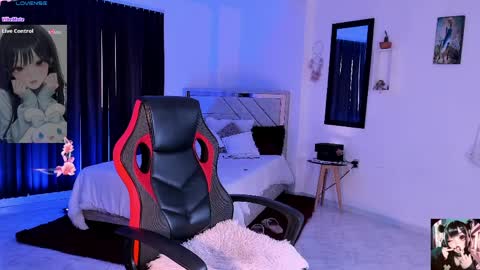 Snapshot of emely_rous chatting on 1, 4, 2026 Emely Rous online show from 1, 4, 2026