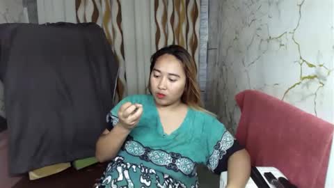 Snapshot of emely_slutxxx chatting on 3, 12, 2025 Emely online show from 3, 12, 2025