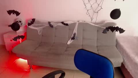 emi_carter online show from 23, 10, 2025