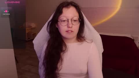 Snapshot of emi_gooflord chatting on 17, 9, 2025 Emi online show from 17, 9, 2025