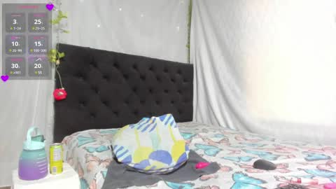 Snapshot of emi_henao chatting on 11, 2, 2025 EMI online show from 11, 2, 2025