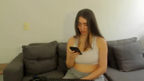 emi_royse online show from 27, 2, 2026