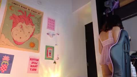     online show from 7, 4, 2026