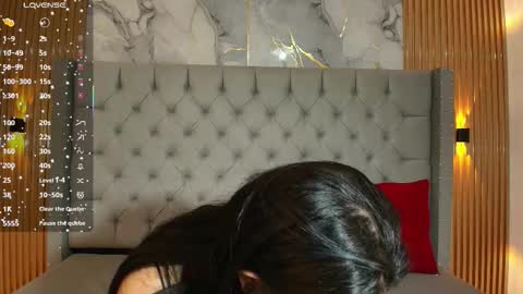 Emiily Carter online show from 3, 11, 2025