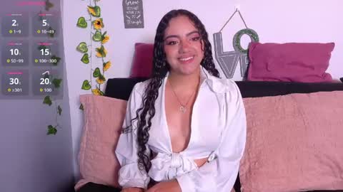 Snapshot of emiily_curly chatting on 29, 4, 2026 Emily online show from 29, 4, 2026
