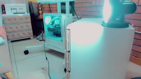 Snapshot of emiilysaenzz chatting on 20, 1, 2025 EmillySaenz online show from 20, 1, 2025