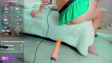 Snapshot of emiilysaenzz chatting on 27, 11, 2025 EmillySaenz online show from 27, 11, 2025