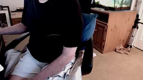 Snapshot of emil_karpo chatting on 1, 11, 2025 Terrance1st online show from 1, 11, 2025