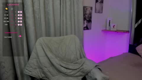 emilayton_ online show from 11, 2, 2025