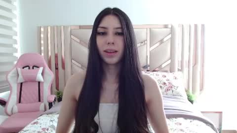 Emilee online show from 23, 7, 2026