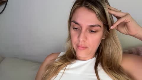 emilelovesyou online show from 25, 4, 2026