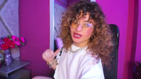 Snapshot of emili_rouse_ chatting on 10, 9, 2025 Emy online show from 10, 9, 2025