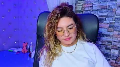 Emy  online show from 14, 12, 2025