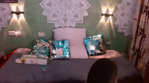 Emili roux online show from 1, 2, 2025