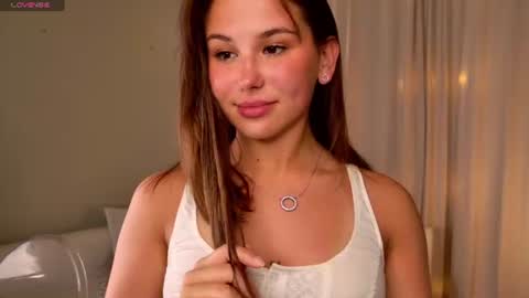 Snapshot of emilia_dream chatting on 8, 7, 2026 emilia_dream online show from 8, 7, 2026