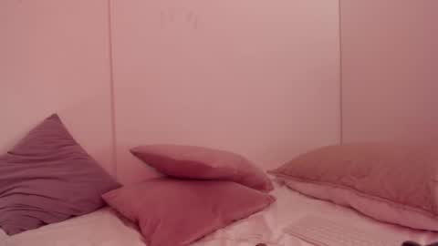 Emilia Big Boobs online show from 28, 12, 2024