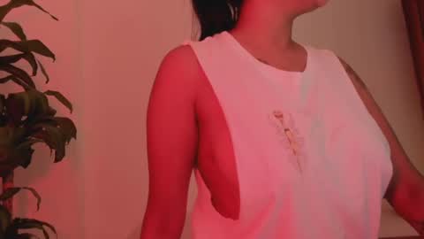 Emilia Big Boobs online show from 28, 2, 2025