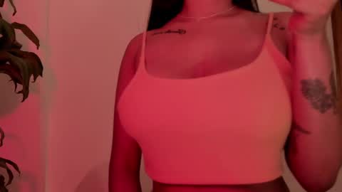 Emilia Big Boobs online show from 3, 3, 2025