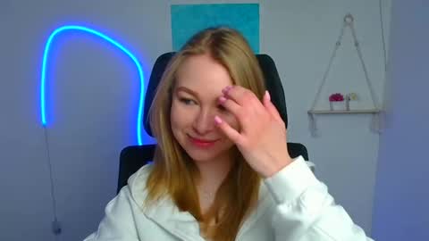 Emilia online show from 11, 4, 2026