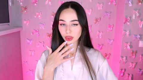 Snapshot of emilieliot chatting on 4, 11, 2025 Emily online show from 4, 11, 2025