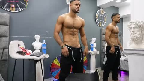 Snapshot of emilio_brandon chatting on 6, 5, 2026 Emilio online show from 6, 5, 2026