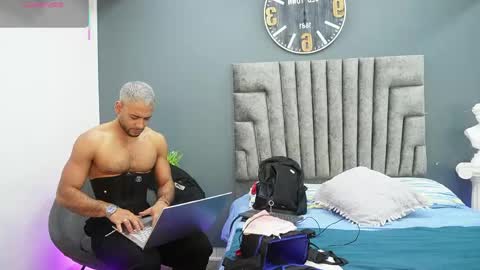 Snapshot of emilio_brandon chatting on 31, 5, 2026 Emilio online show from 31, 5, 2026