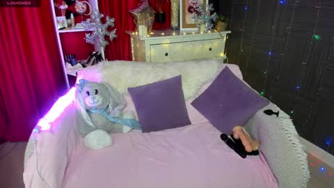 Emiliya online show from 7, 12, 2024