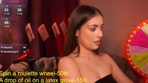 Snapshot of emiliyaroude chatting on 19, 9, 2025  Emiliya  online show from 19, 9, 2025