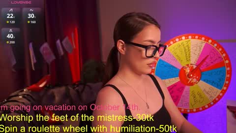 Snapshot of emiliyaroude chatting on 7, 10, 2025  Emiliya  online show from 7, 10, 2025