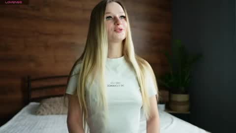 Emilly online show from 4, 6, 2026