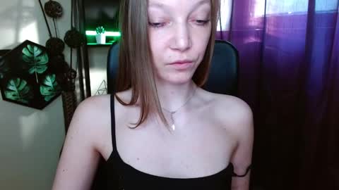 Emilly online show from 9, 4, 2026