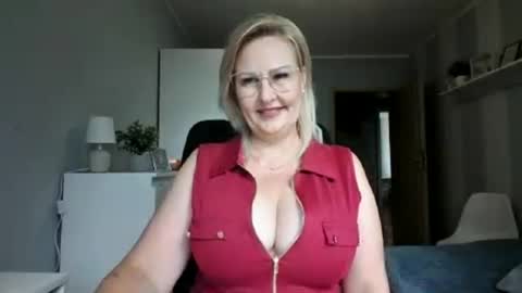 EmillyLove online show from 4, 7, 2026
