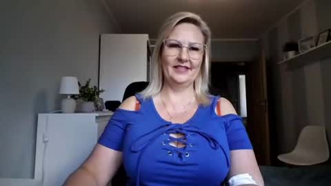 EmillyLove online show from 20, 7, 2026