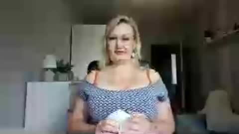 EmillyLove online show from 24, 7, 2026