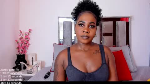 Emilly Roa online show from 22, 6, 2026