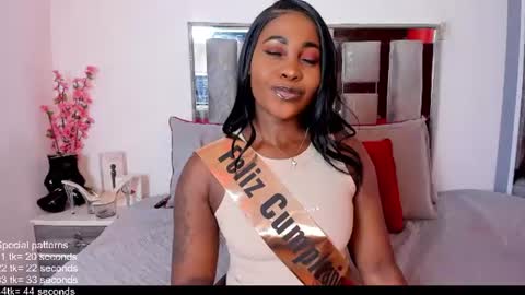 Emilly Roa online show from 24, 6, 2026