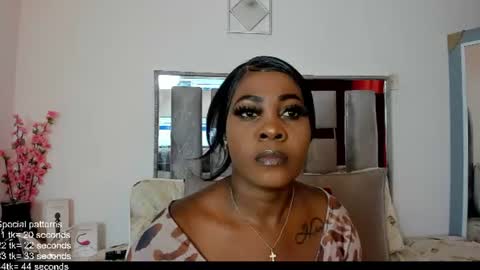 Emilly Roa online show from 5, 7, 2026
