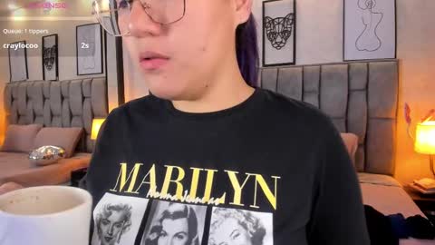 Snapshot of emily_5weet chatting on 6, 3, 2025 Emily online show from 6, 3, 2025