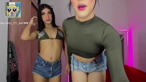 Snapshot of emily_777_doll chatting on 6, 1, 2025 Emily hernandez online show from 6, 1, 2025