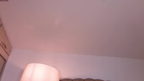 Snapshot of emily_____ chatting on 6, 6, 2026 emily valentina online show from 6, 6, 2026