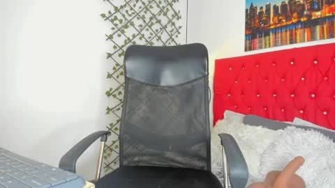 Emily online show from 21, 4, 2026