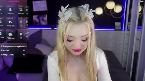 Snapshot of emily_air chatting on 21, 12, 2024 Emily online show from 21, 12, 2024