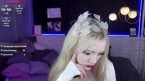 Snapshot of emily_air chatting on 23, 12, 2024 Emily online show from 23, 12, 2024