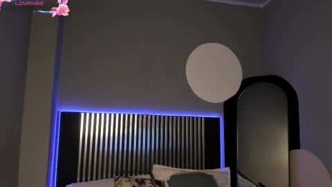 Snapshot of emily_beltonn chatting on 9, 10, 2025 online show from 9, 10, 2025