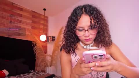 emily_brown04 online show from 23, 9, 2025