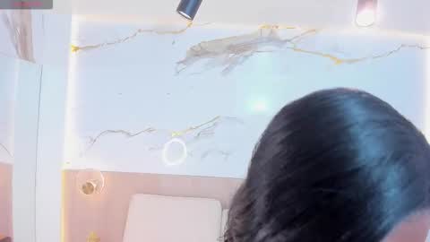 Snapshot of emily_browne chatting on 18, 11, 2025 emily online show from 18, 11, 2025