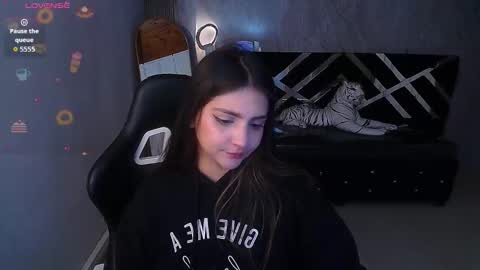 Snapshot of emily_cooper_t chatting on 10, 1, 2026 emily_cooper_t online show from 10, 1, 2026