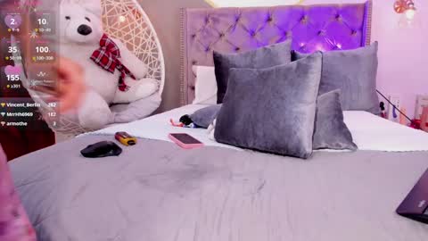 Snapshot of emily_daarell chatting on 18, 1, 2025 M I A online430pm- 930pm online show from 18, 1, 2025
