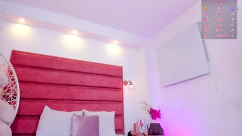 Snapshot of emily_daarell chatting on 26, 9, 2025 M I A online430pm- 930pm online show from 26, 9, 2025