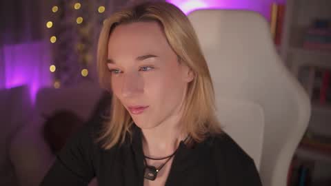 Em -  online show from 16, 1, 2025